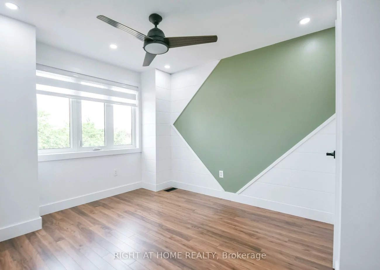 112, Birchwood, East Bayfield, Barrie