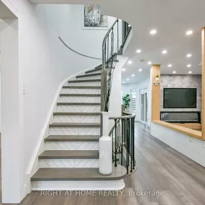 112, Birchwood, East Bayfield, Barrie