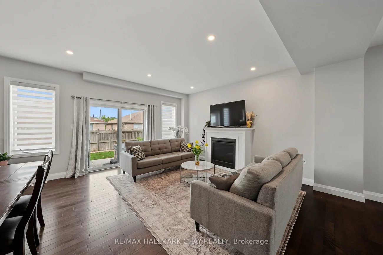 36, Lowry, Edgehill Drive, Barrie