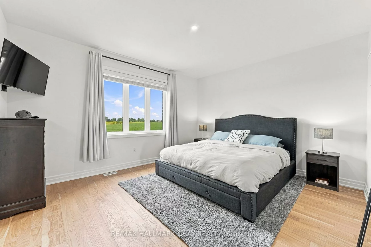 90, McBride, Painswick South, Barrie