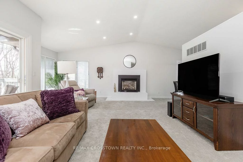 147, Anne, Sunnidale, Barrie