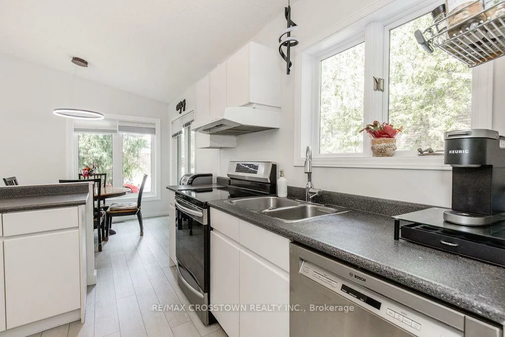 147, Anne, Sunnidale, Barrie