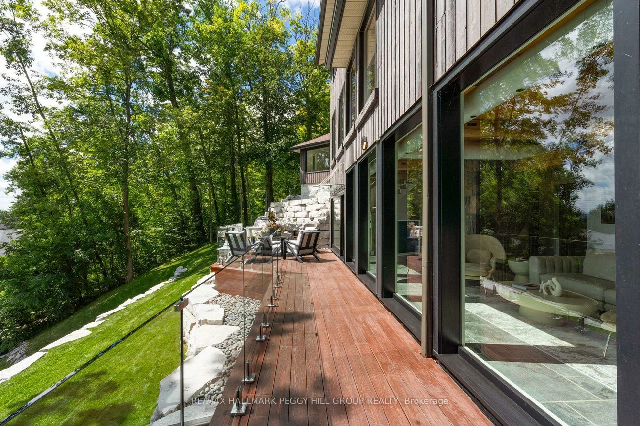 11, Crestwood, North Shore, Barrie