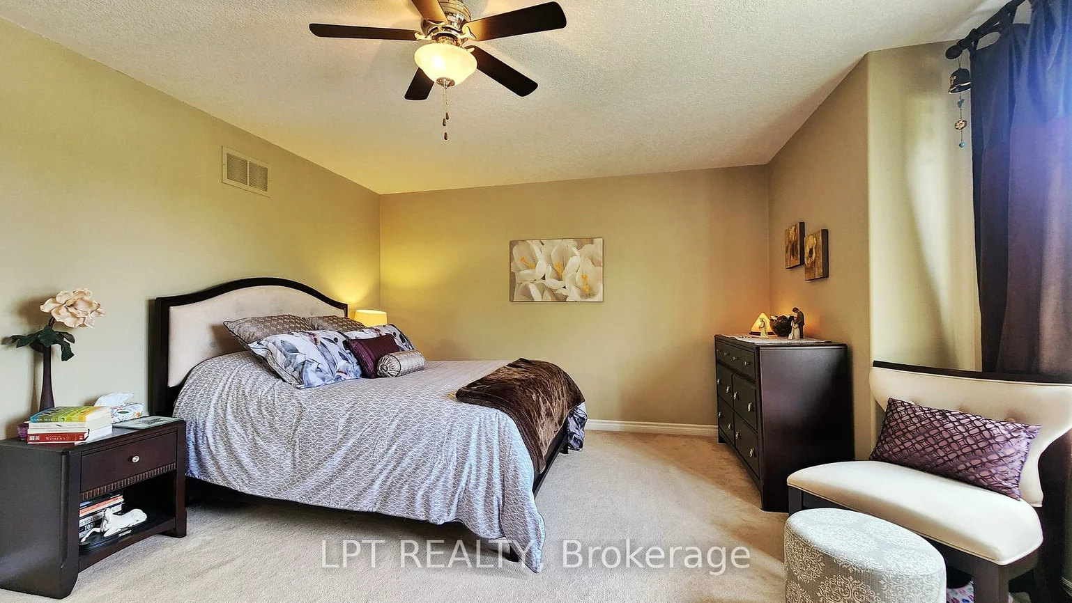 17, Silver Maple, Holly, Barrie