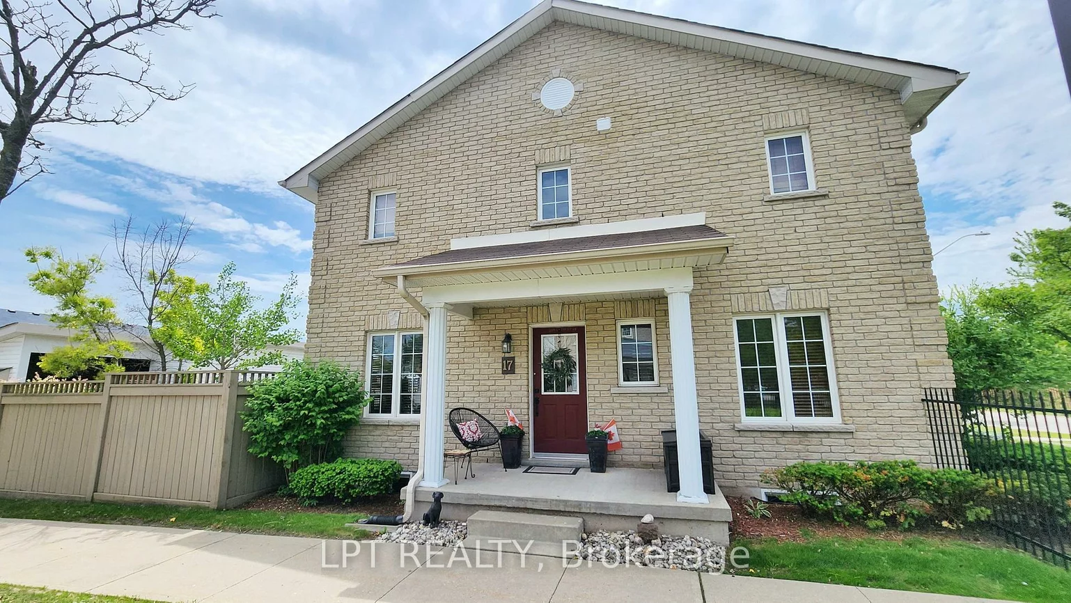 17, Silver Maple, Holly, Barrie