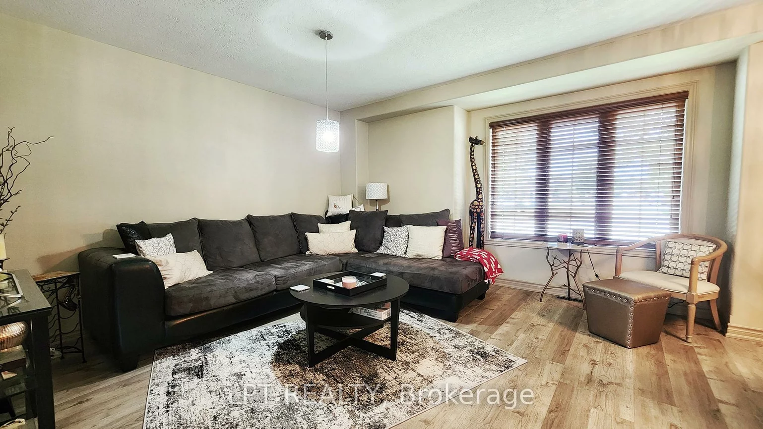17, Silver Maple, Holly, Barrie