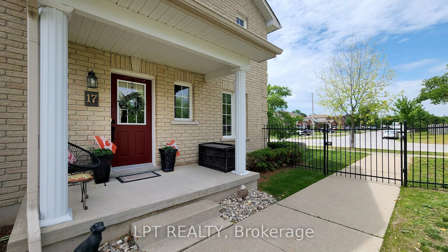 17, Silver Maple, Holly, Barrie