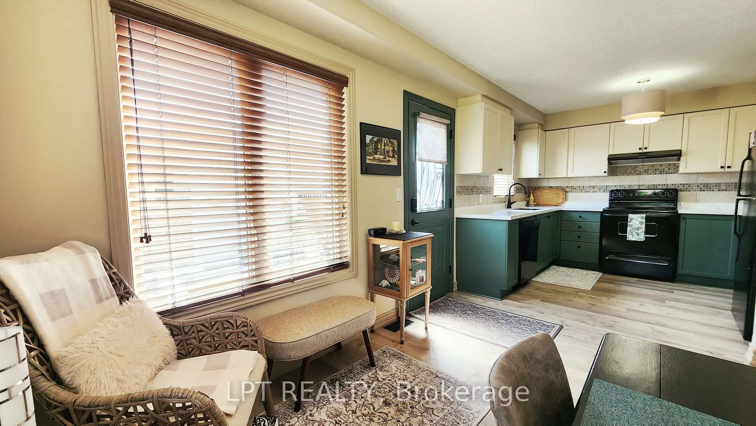 17, Silver Maple, Holly, Barrie