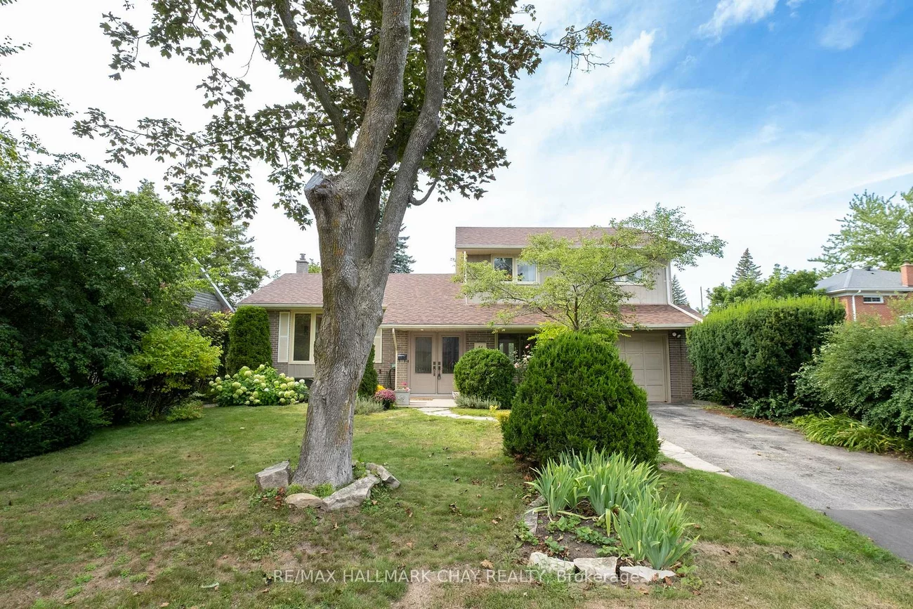 44, Amelia, Codrington, Barrie