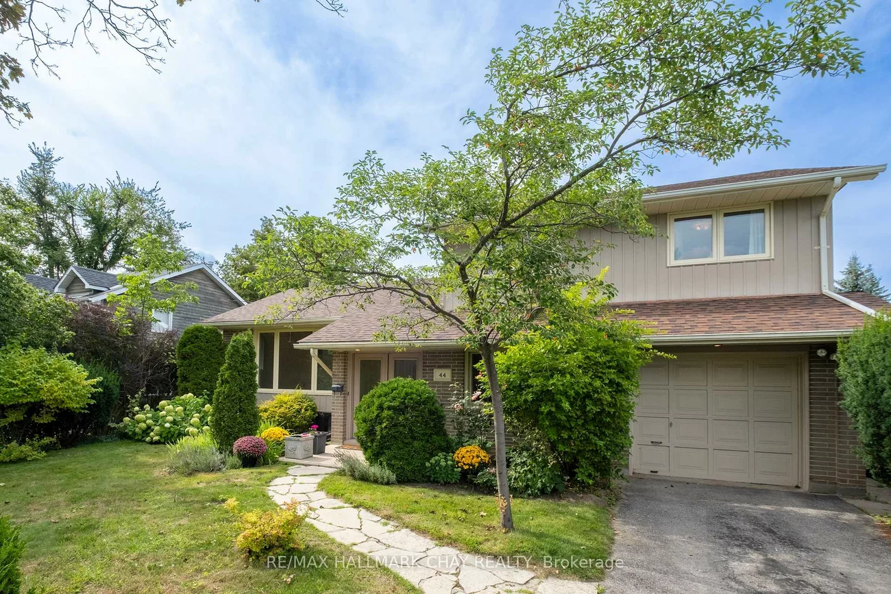 44, Amelia, Codrington, Barrie