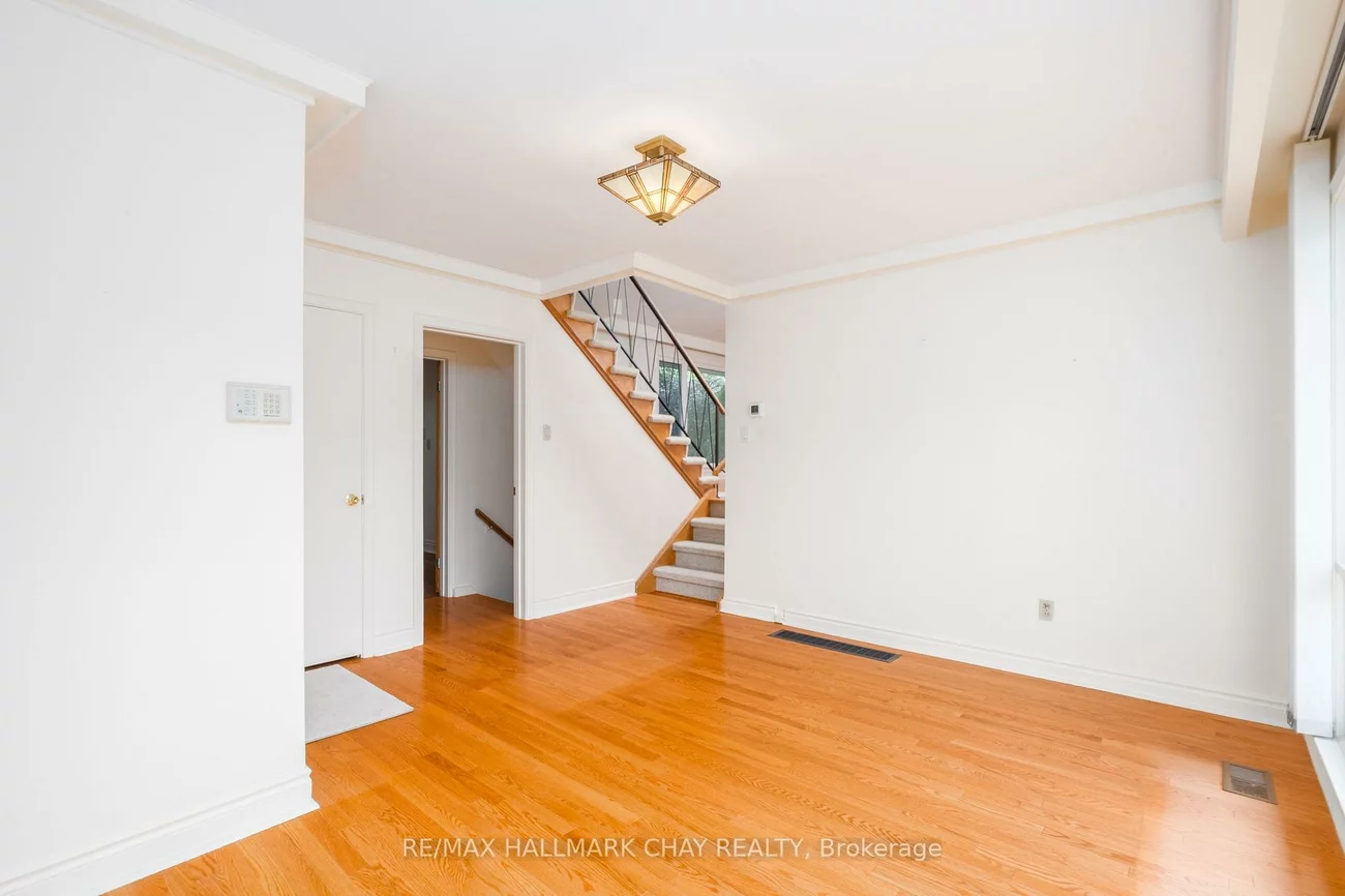44, Amelia, Codrington, Barrie