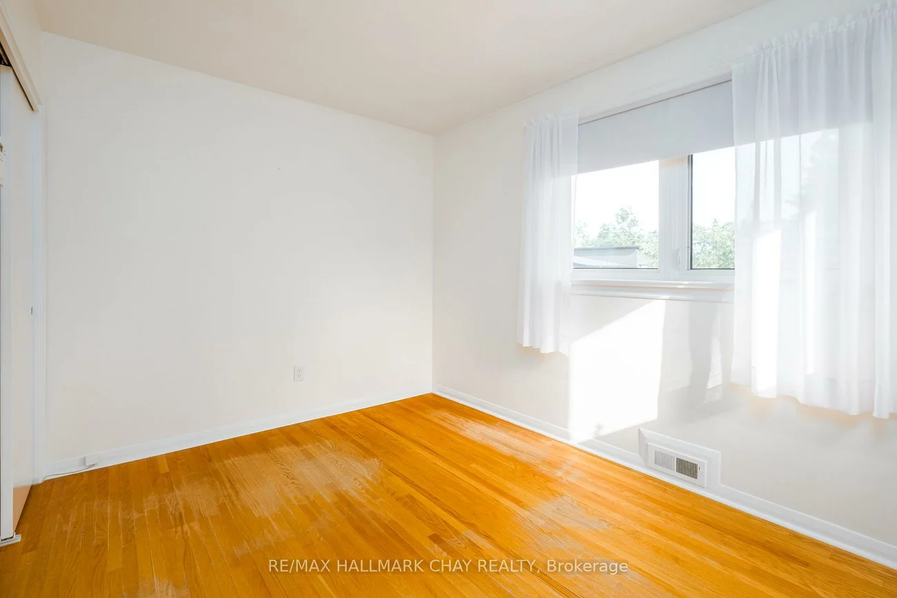 44, Amelia, Codrington, Barrie