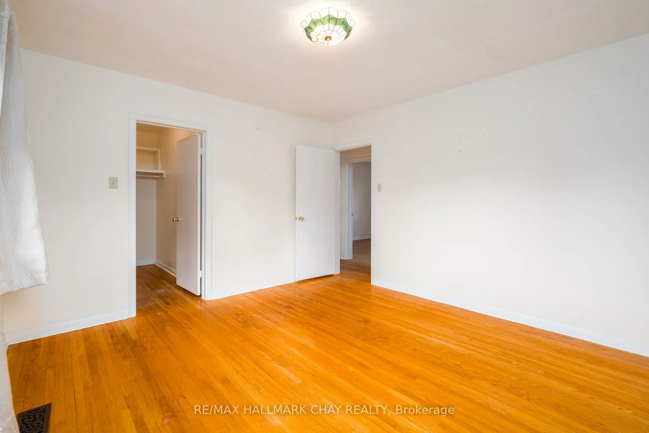 44, Amelia, Codrington, Barrie