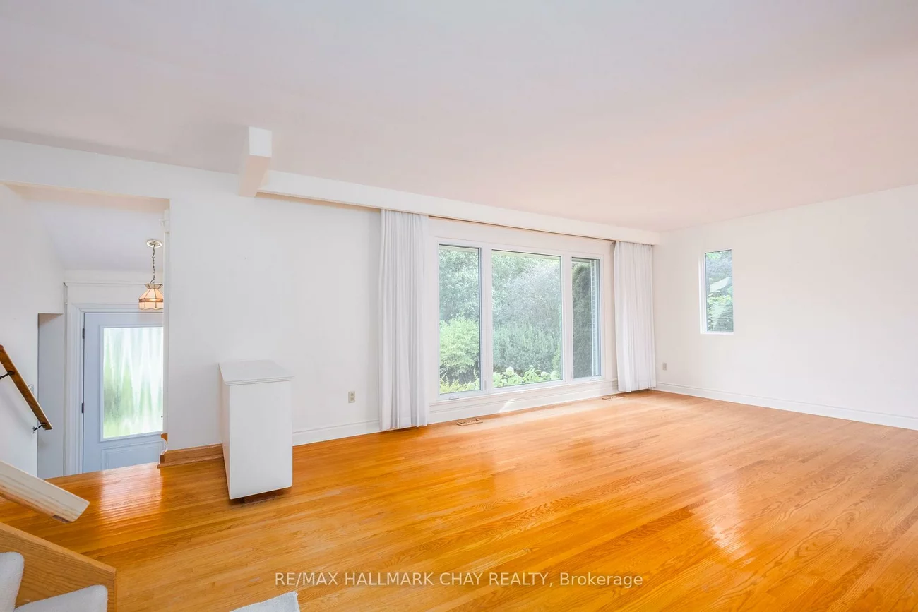 44, Amelia, Codrington, Barrie