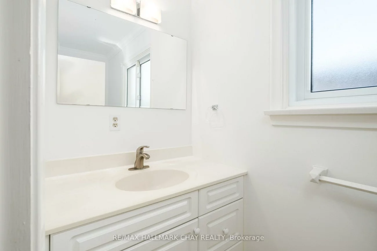 44, Amelia, Codrington, Barrie