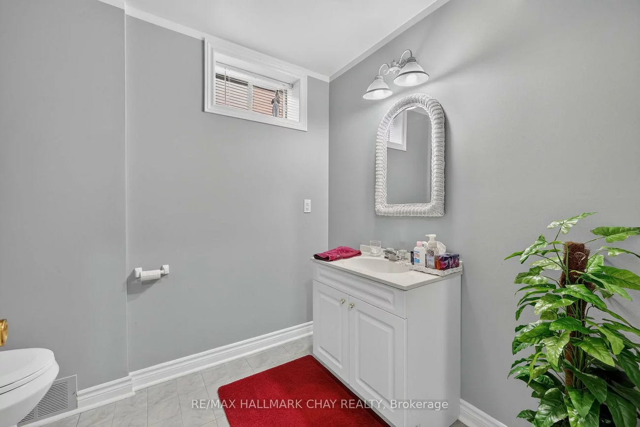 358, Livingstone, Northwest, Barrie