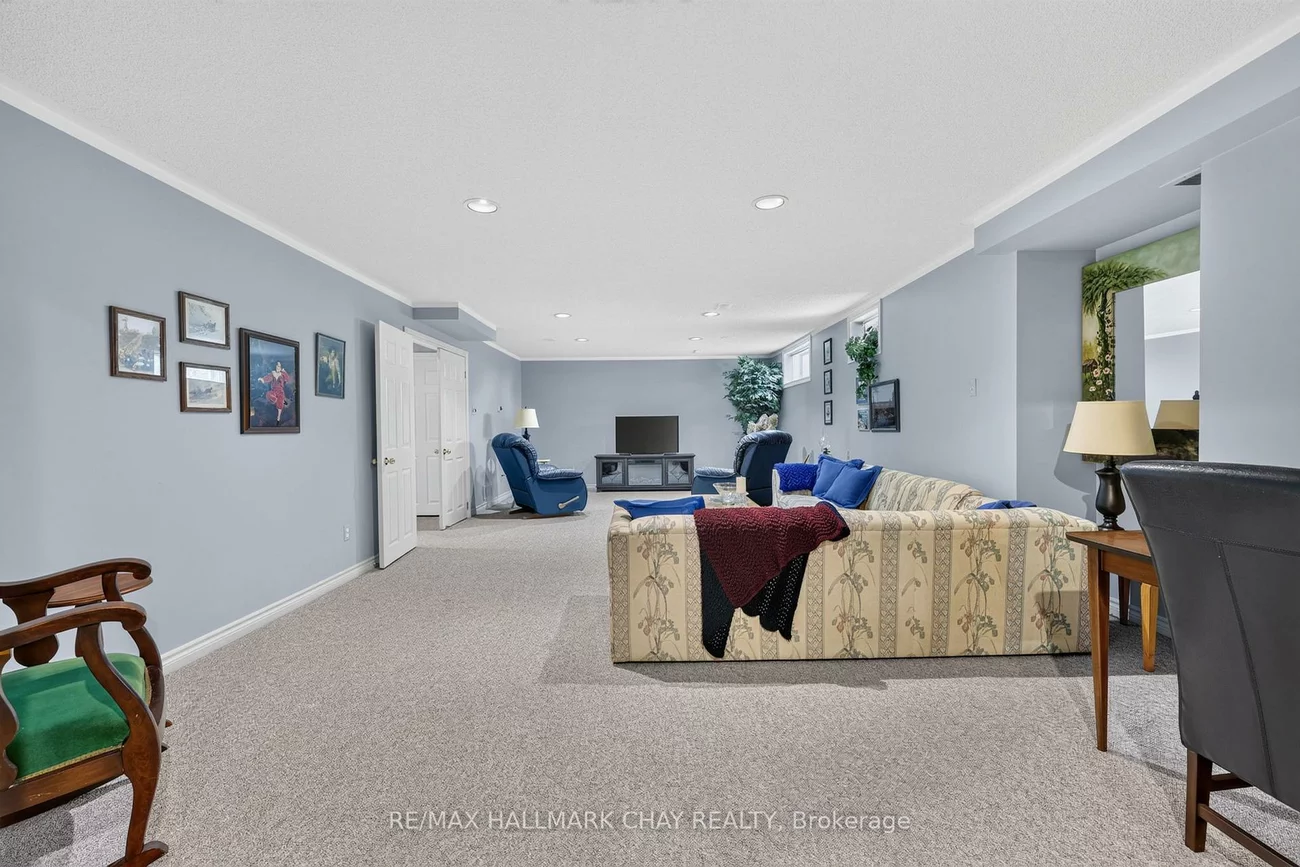 358, Livingstone, Northwest, Barrie