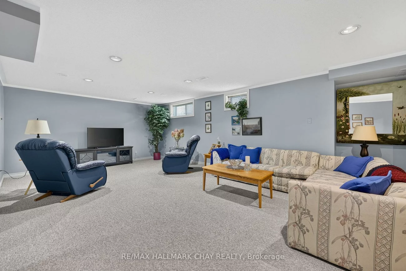 358, Livingstone, Northwest, Barrie
