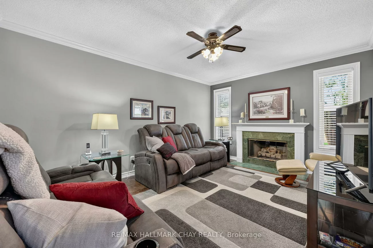 358, Livingstone, Northwest, Barrie