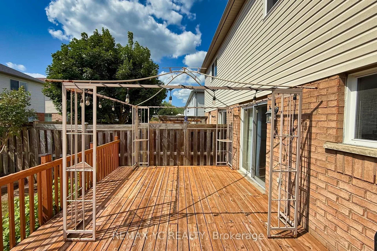 18, Coleman, Edgehill Drive, Barrie