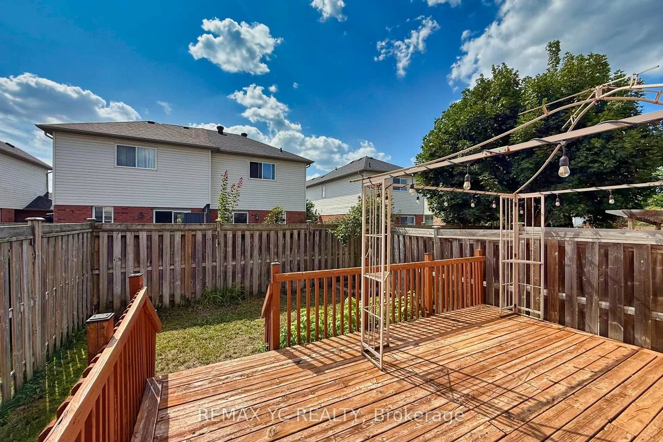 18, Coleman, Edgehill Drive, Barrie