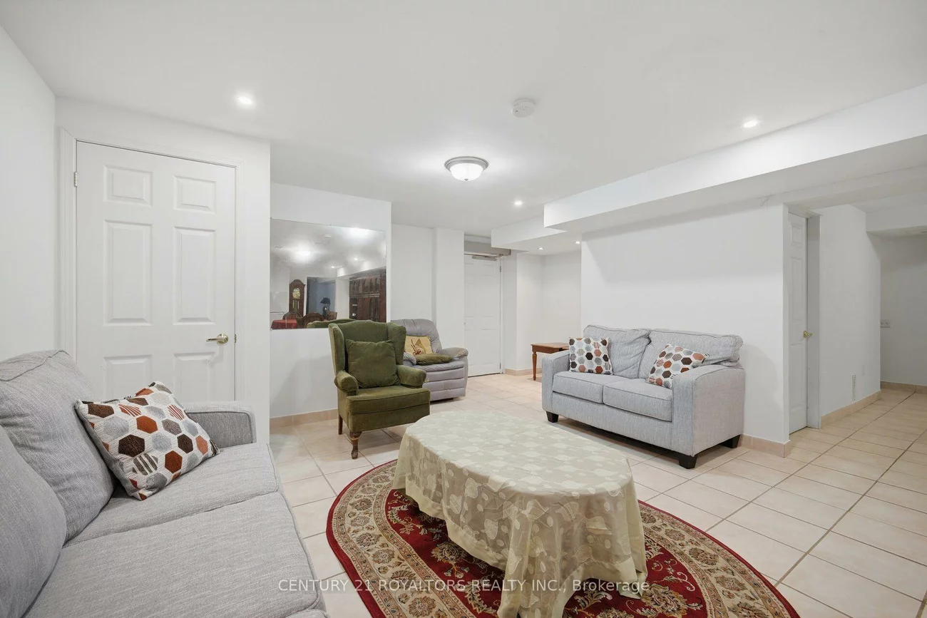 41, Irene, Painswick South, Barrie