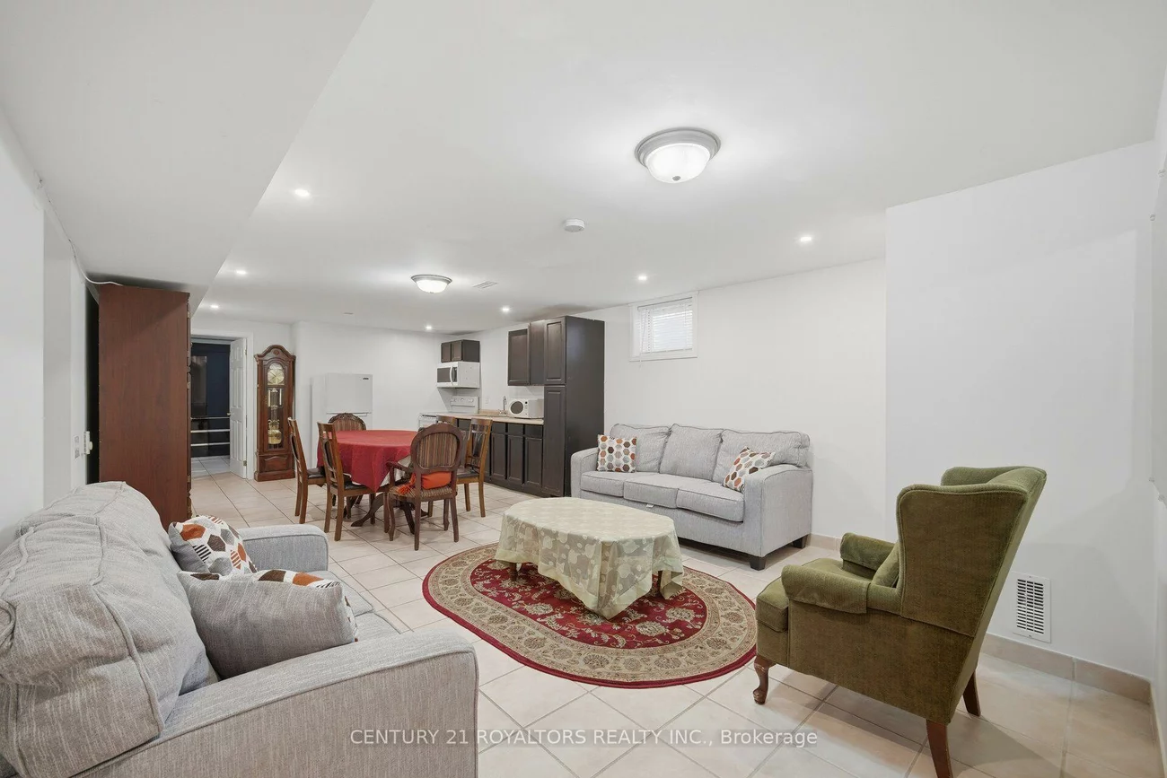 41, Irene, Painswick South, Barrie