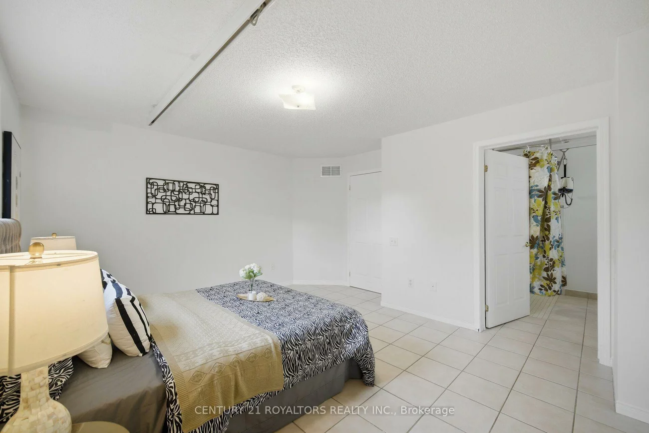 41, Irene, Painswick South, Barrie