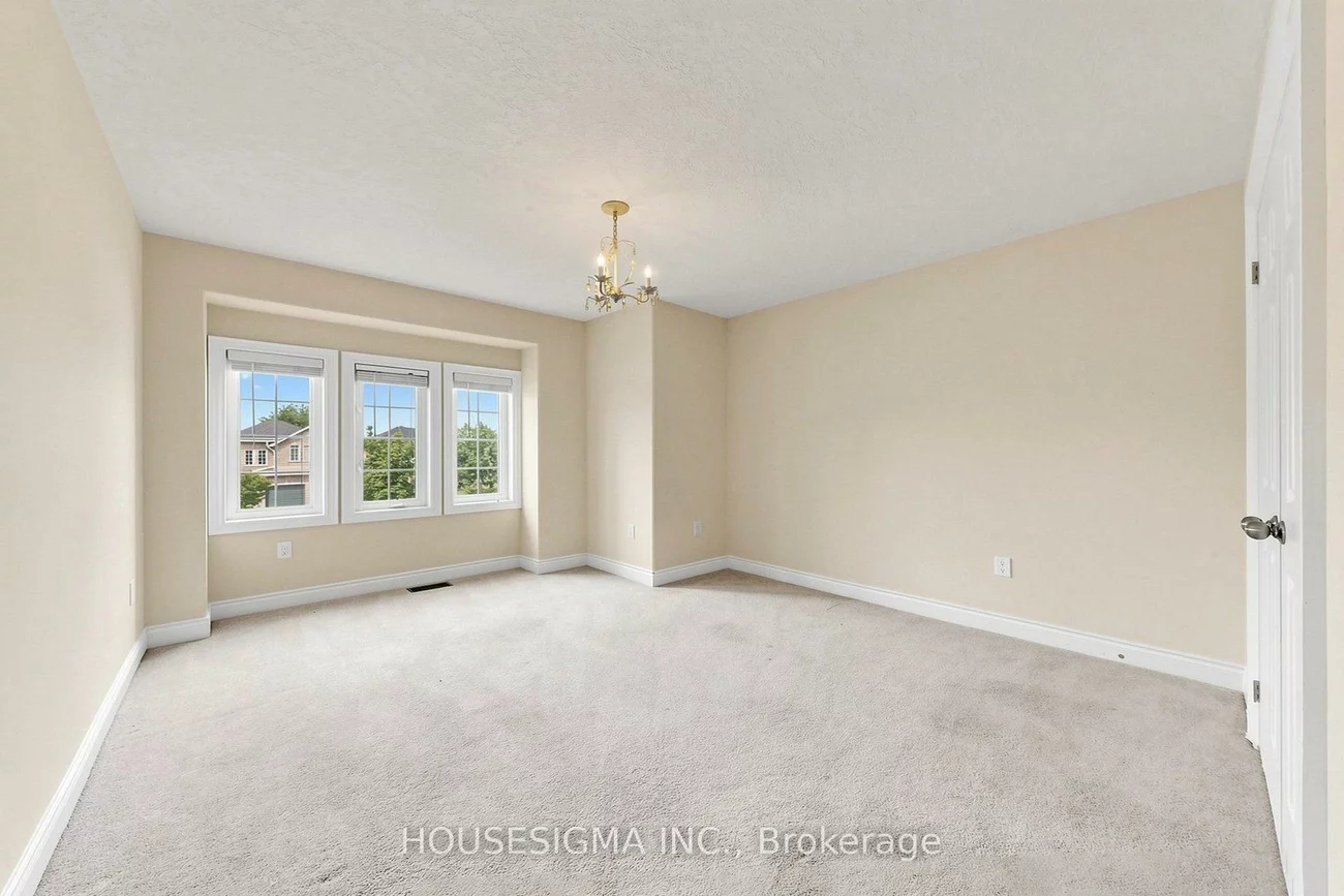 35, Auburn, Ardagh, Barrie