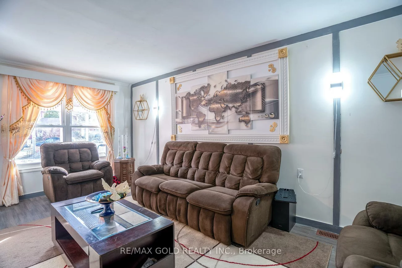 2, Kinzie, Grove East, Barrie