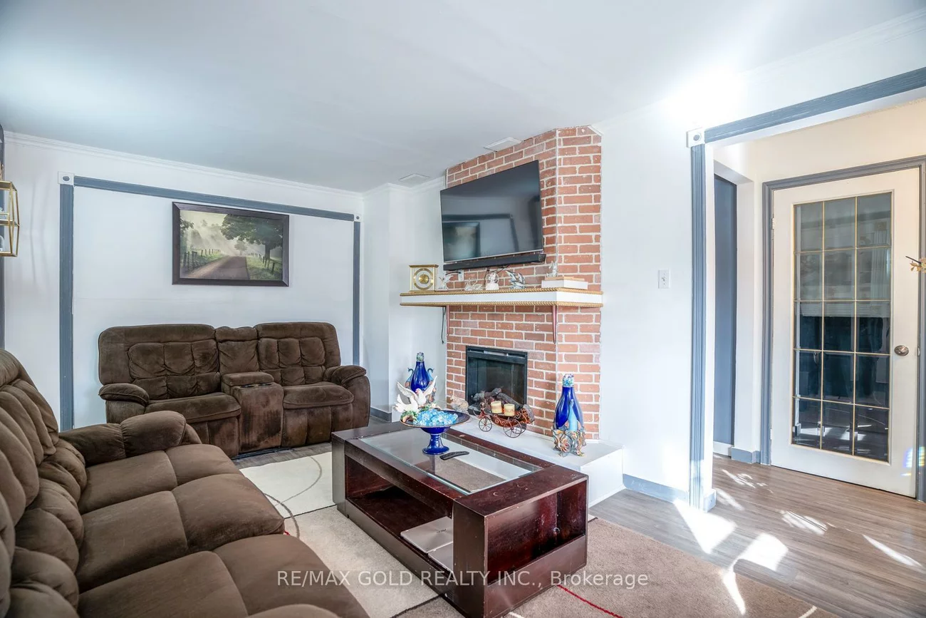 2, Kinzie, Grove East, Barrie