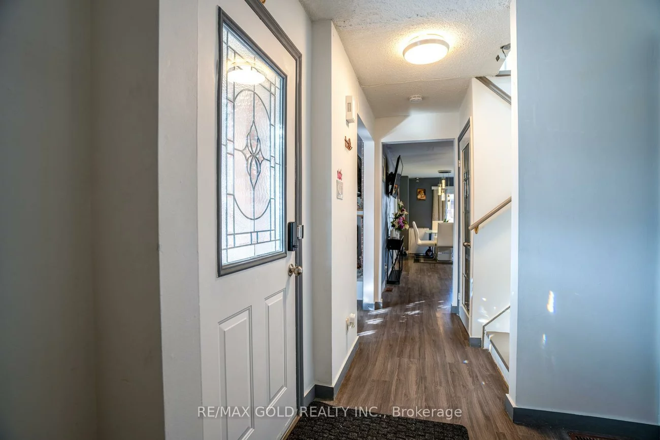 2, Kinzie, Grove East, Barrie