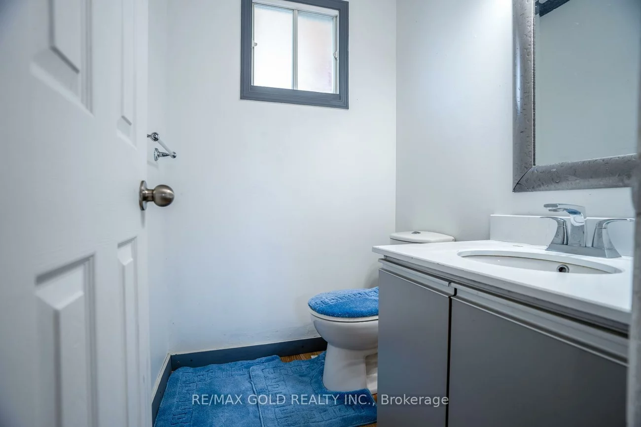 2, Kinzie, Grove East, Barrie