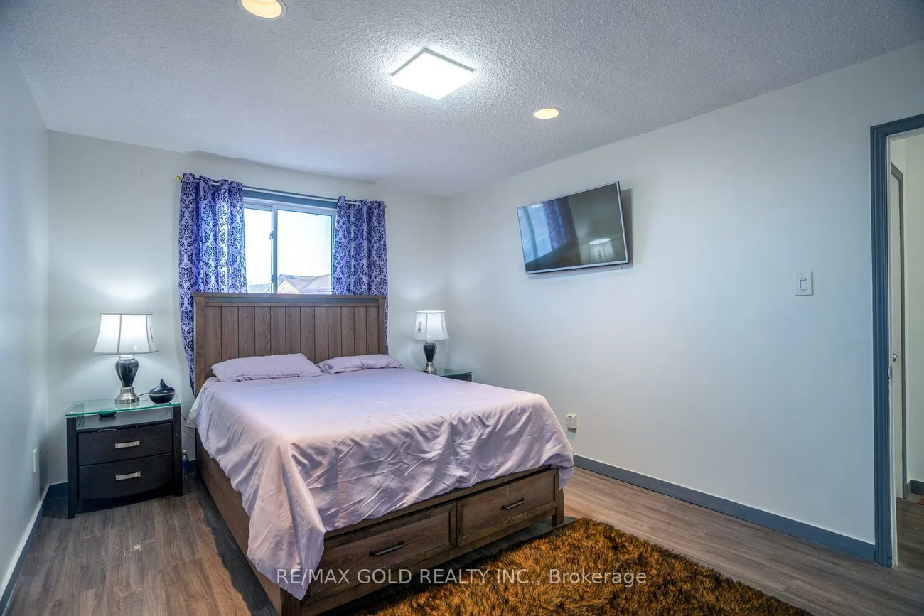 2, Kinzie, Grove East, Barrie