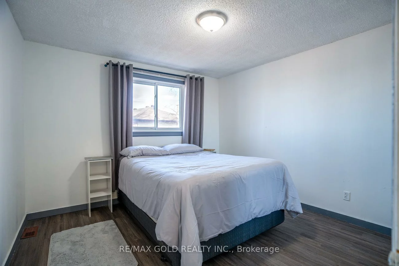 2, Kinzie, Grove East, Barrie