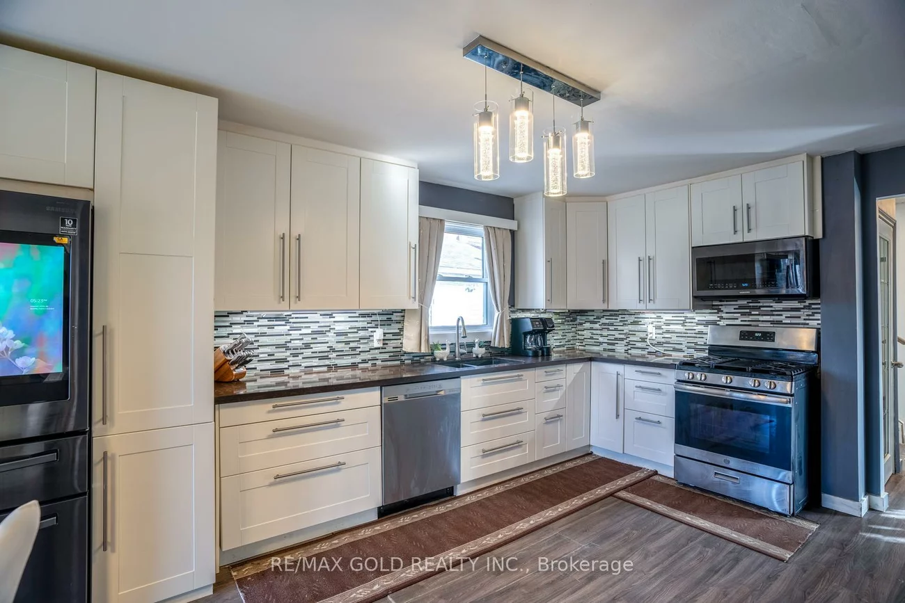 2, Kinzie, Grove East, Barrie