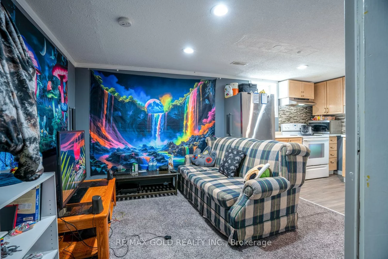 2, Kinzie, Grove East, Barrie