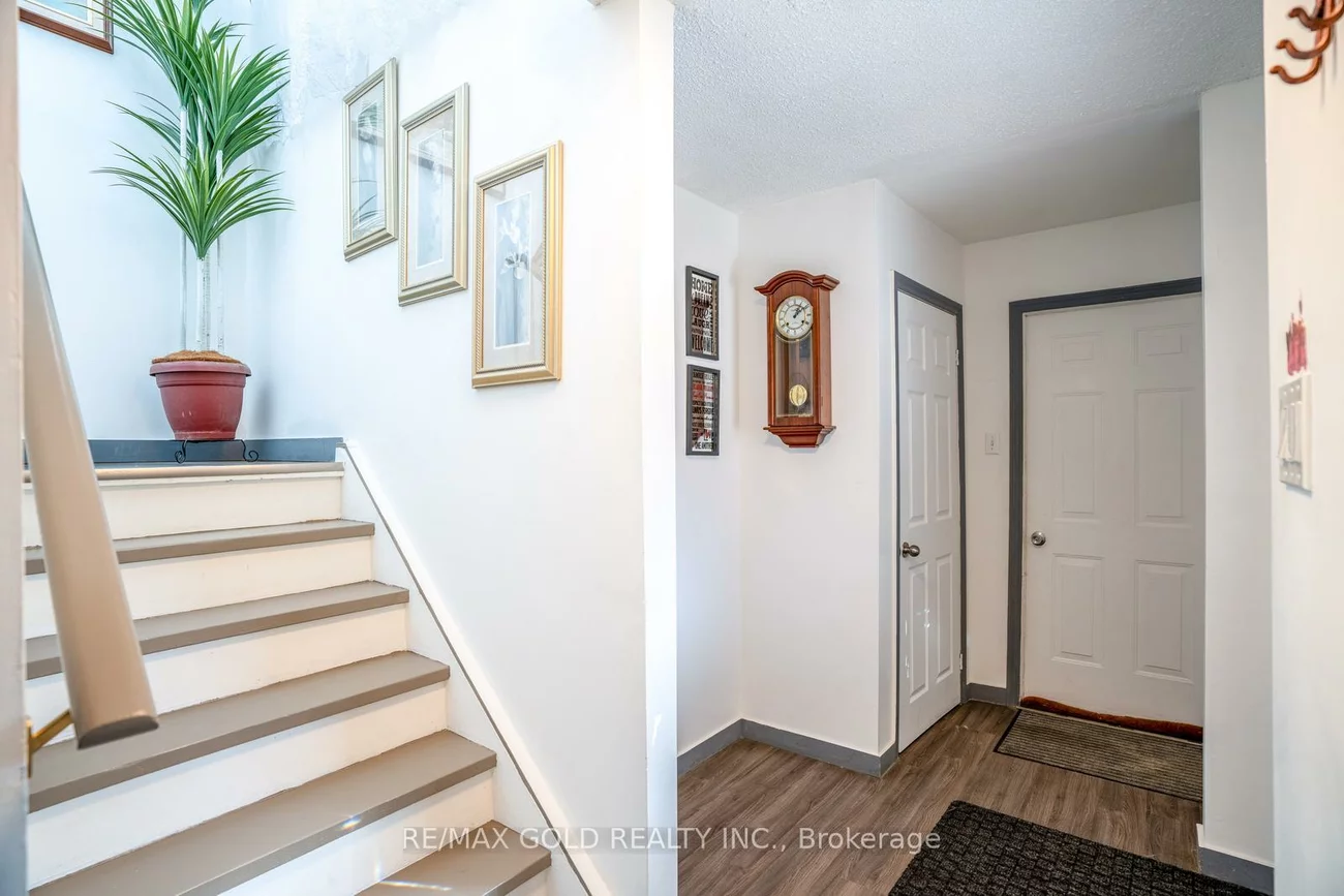 2, Kinzie, Grove East, Barrie