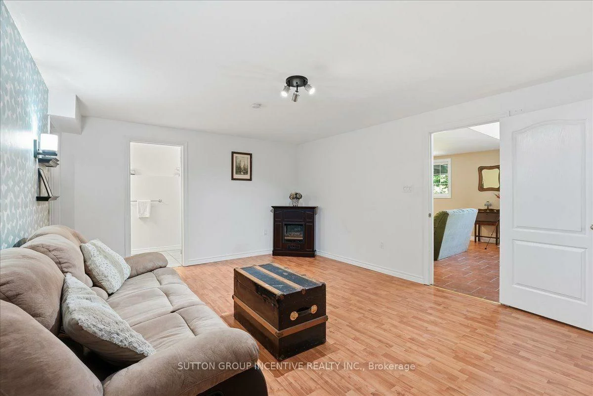 200, Cumming, Ardagh, Barrie