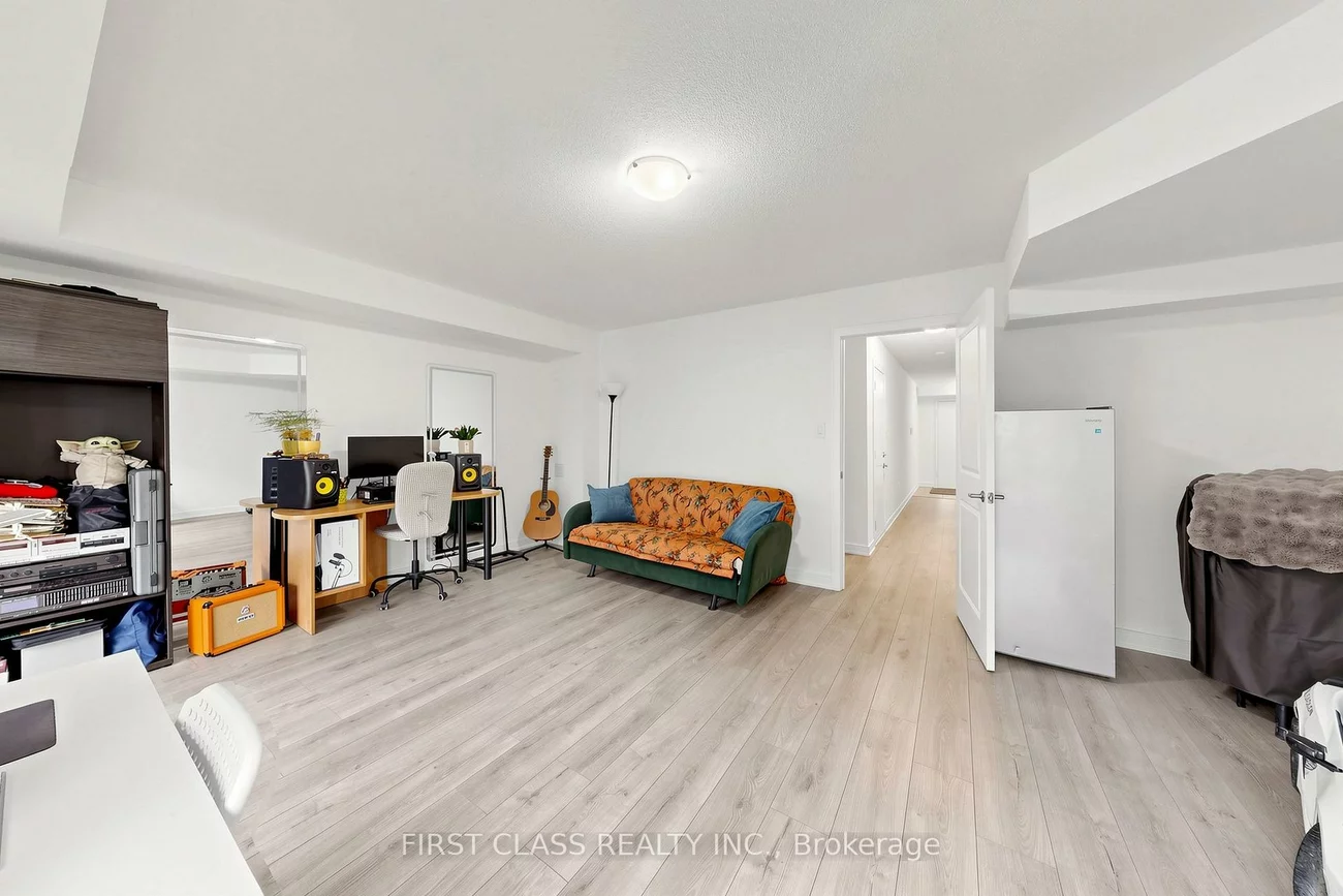 55, Red Maple, Painswick South, Barrie