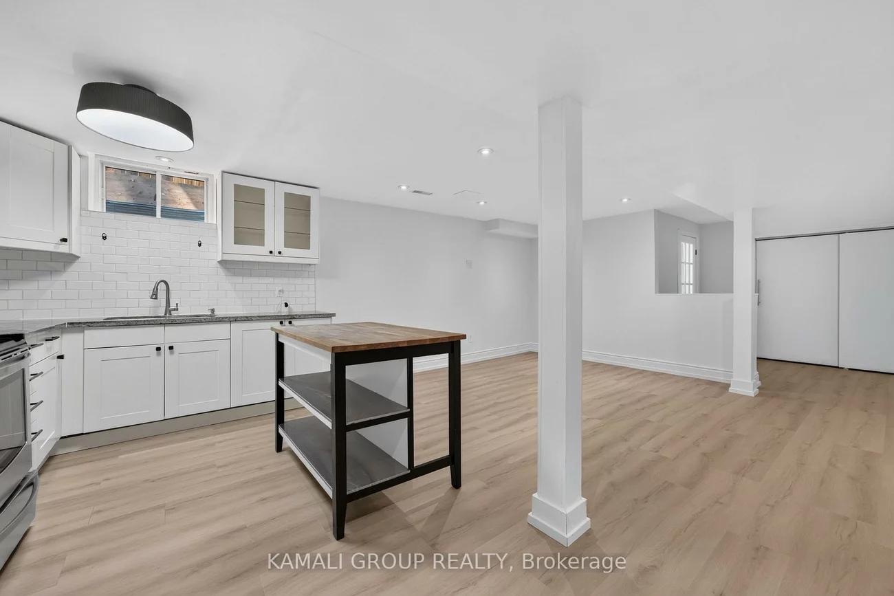 10, Rebecca, Painswick South, Barrie