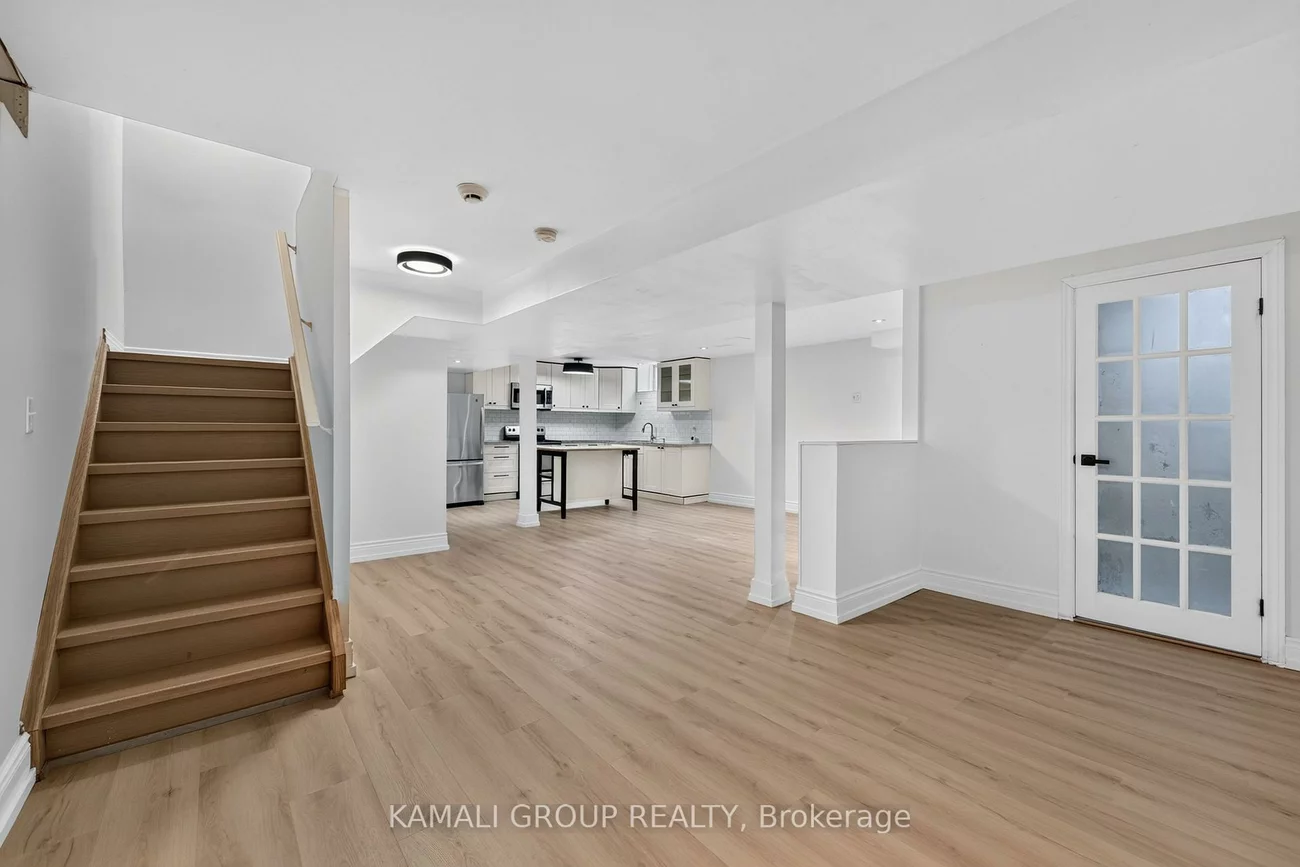 10, Rebecca, Painswick South, Barrie
