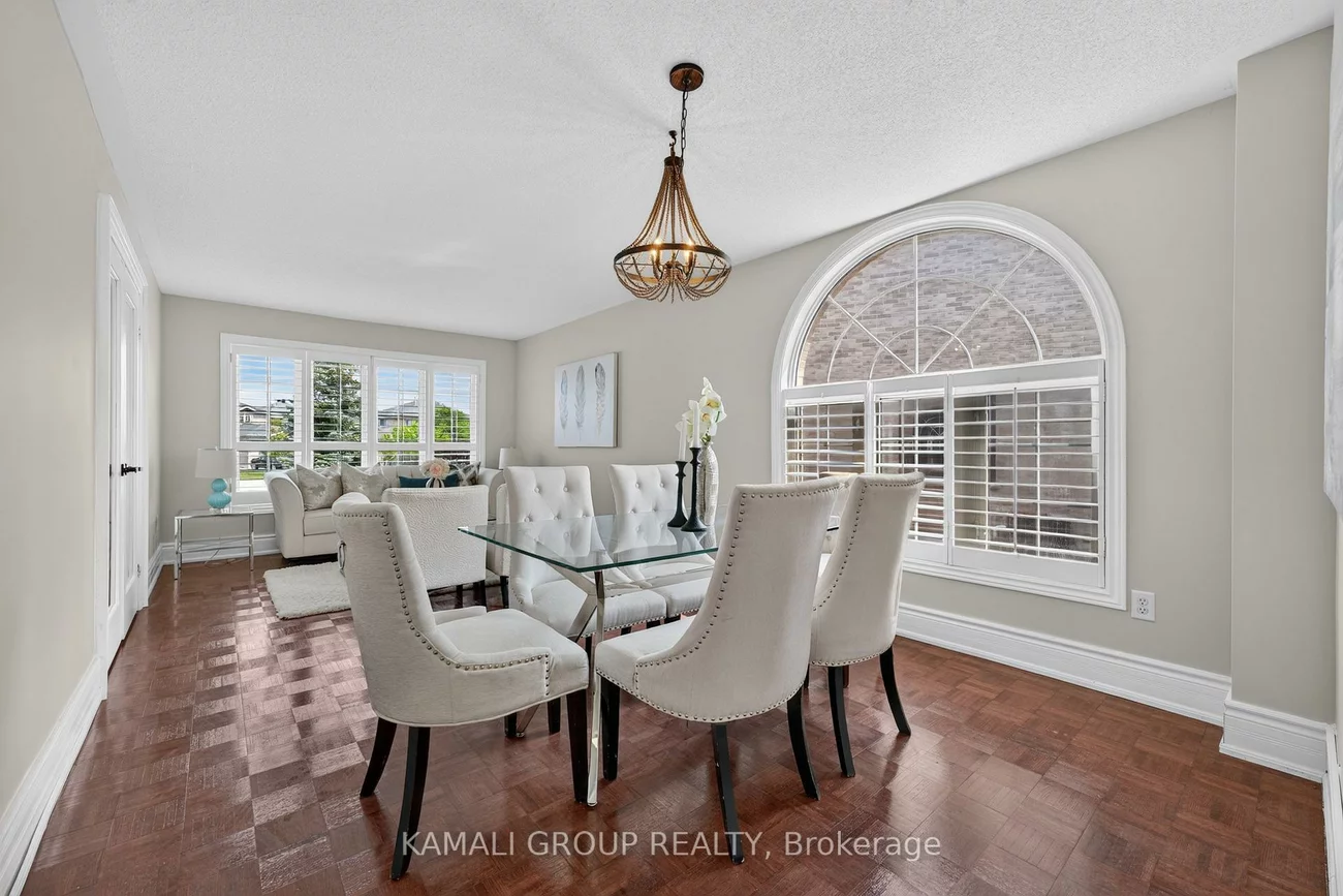 10, Rebecca, Painswick South, Barrie