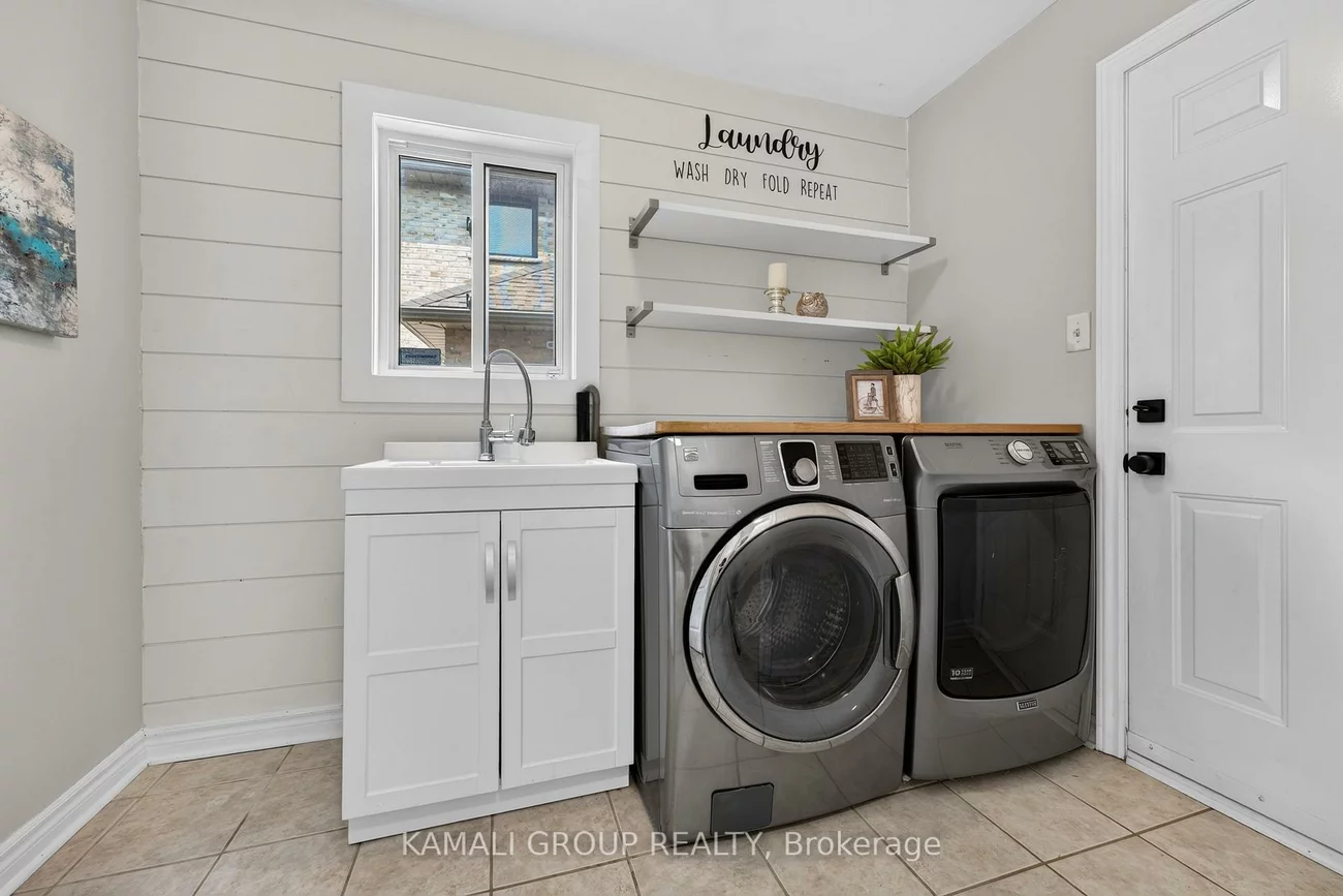 10, Rebecca, Painswick South, Barrie