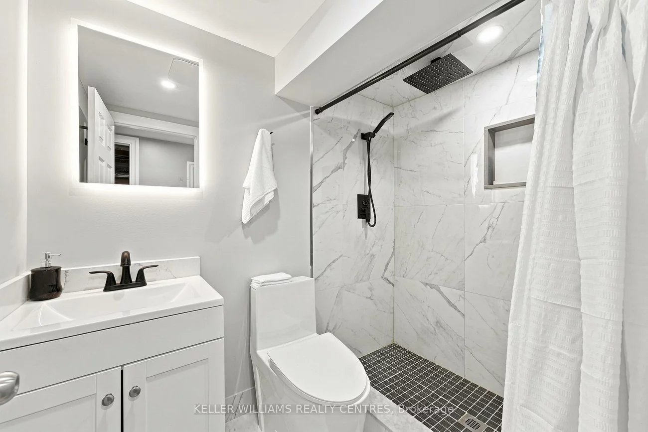 36, Chaucer, Letitia Heights, Barrie