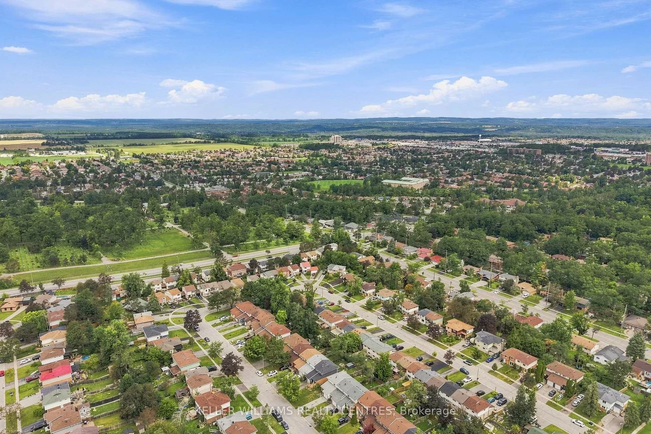 36, Chaucer, Letitia Heights, Barrie
