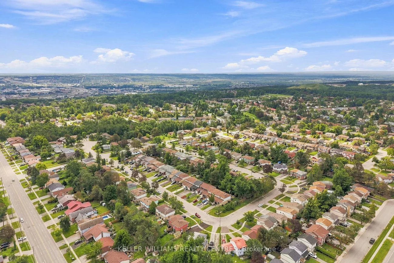 36, Chaucer, Letitia Heights, Barrie