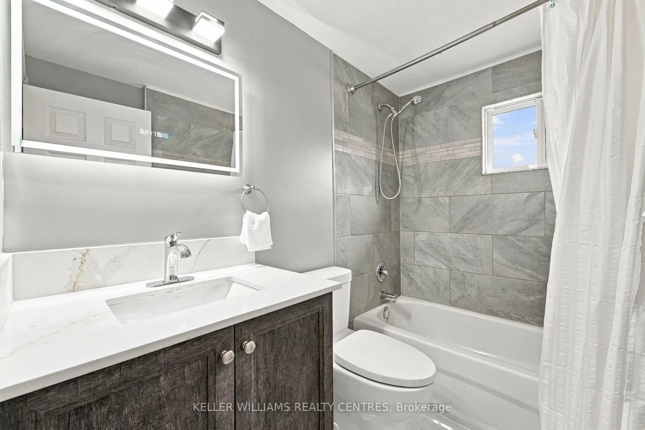 36, Chaucer, Letitia Heights, Barrie