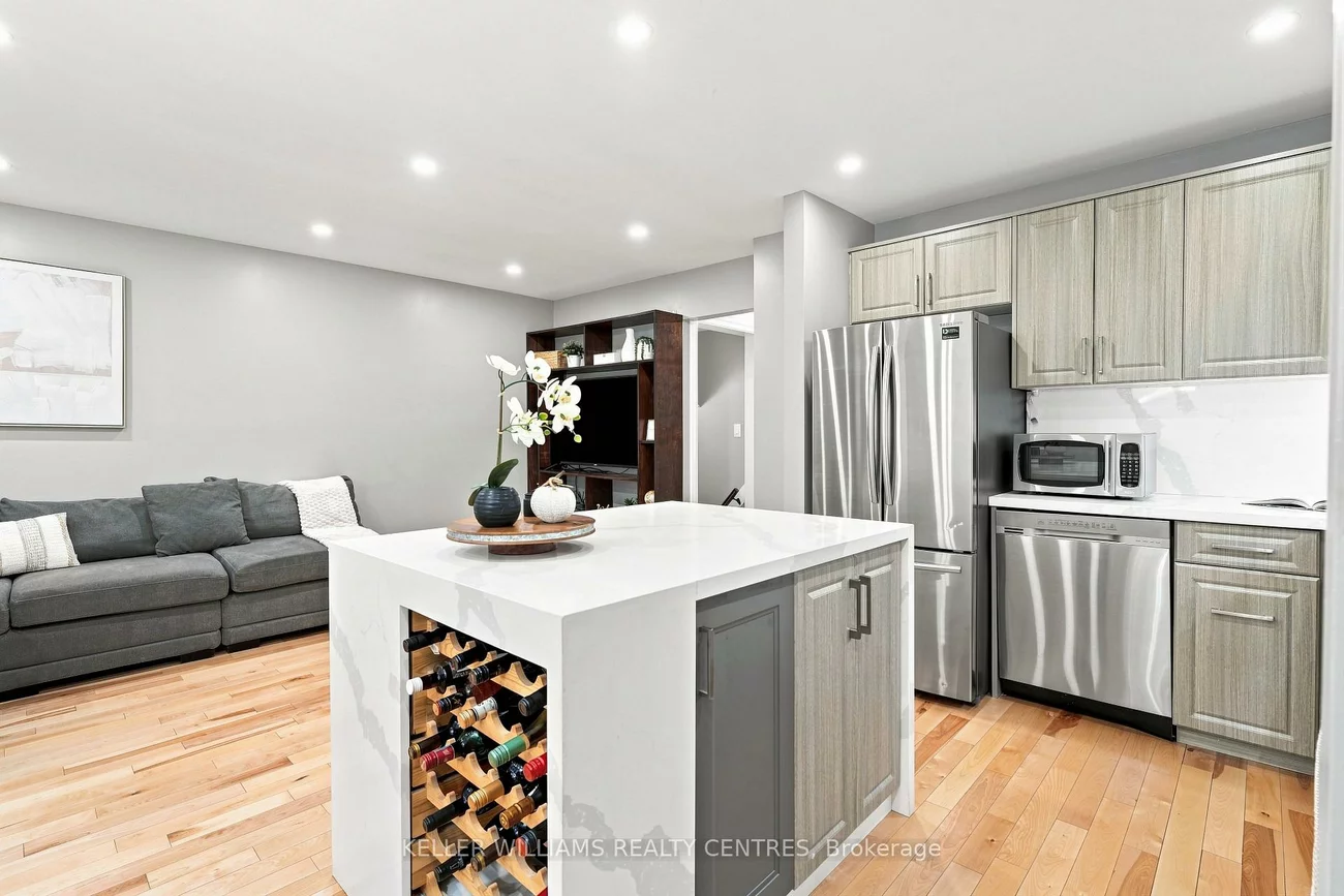 36, Chaucer, Letitia Heights, Barrie