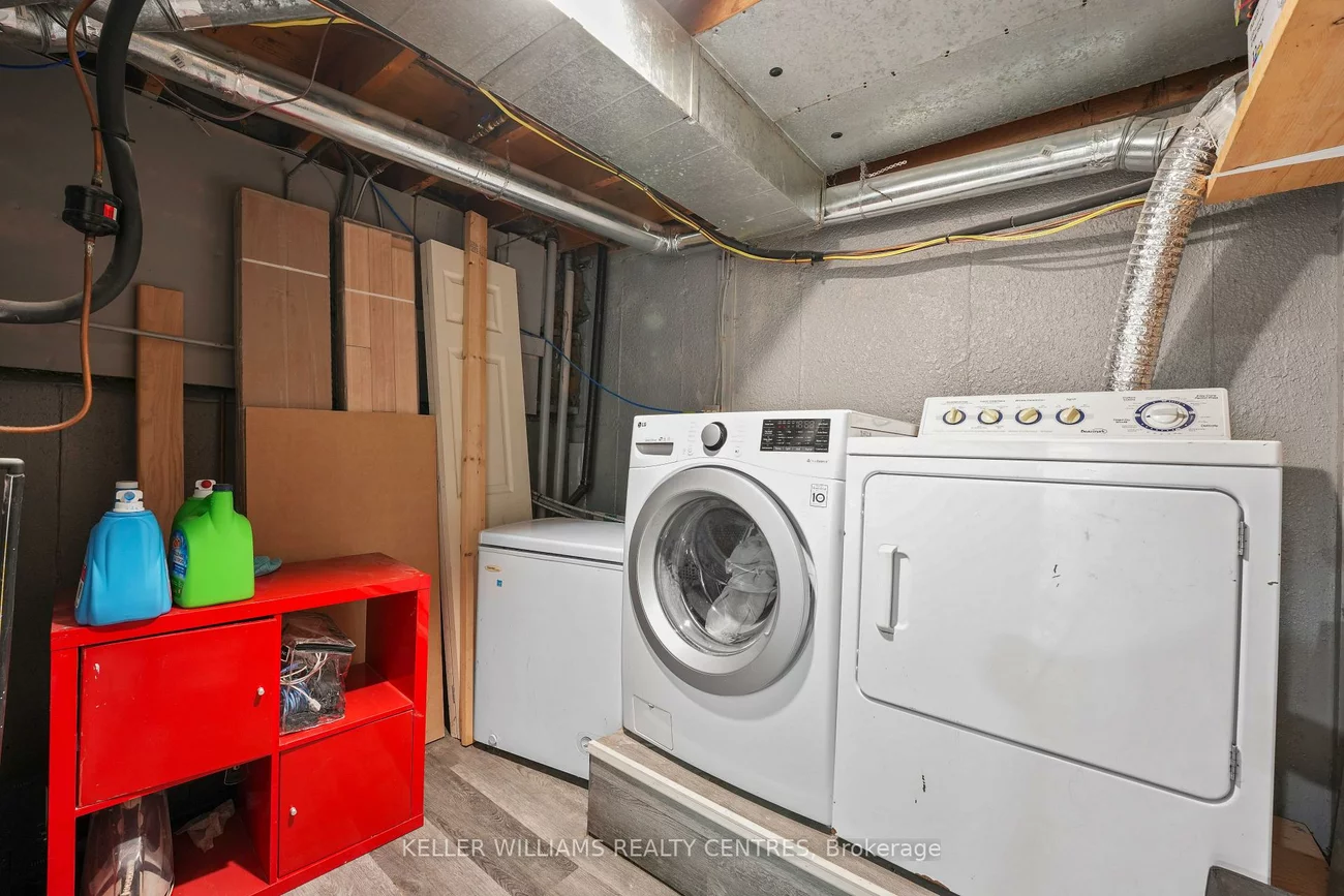 36, Chaucer, Letitia Heights, Barrie